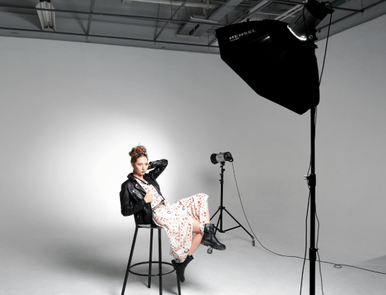 Creative Lighting in Fashion Photos